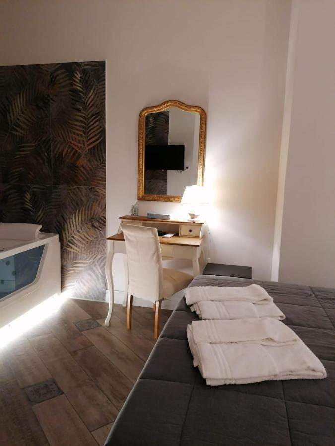 Real Giardinetto A Toledo Hotel Naples Exterior photo